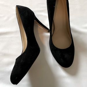 Marc Fisher Black Suede Pumps